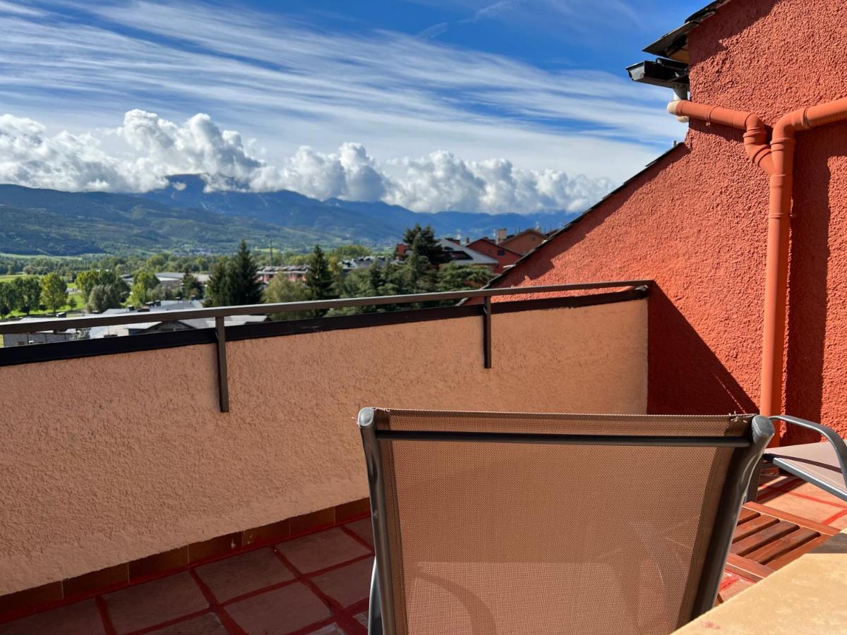 Piso Puigcerda Vistas Y Piscina Lägenhet Exteriör bild